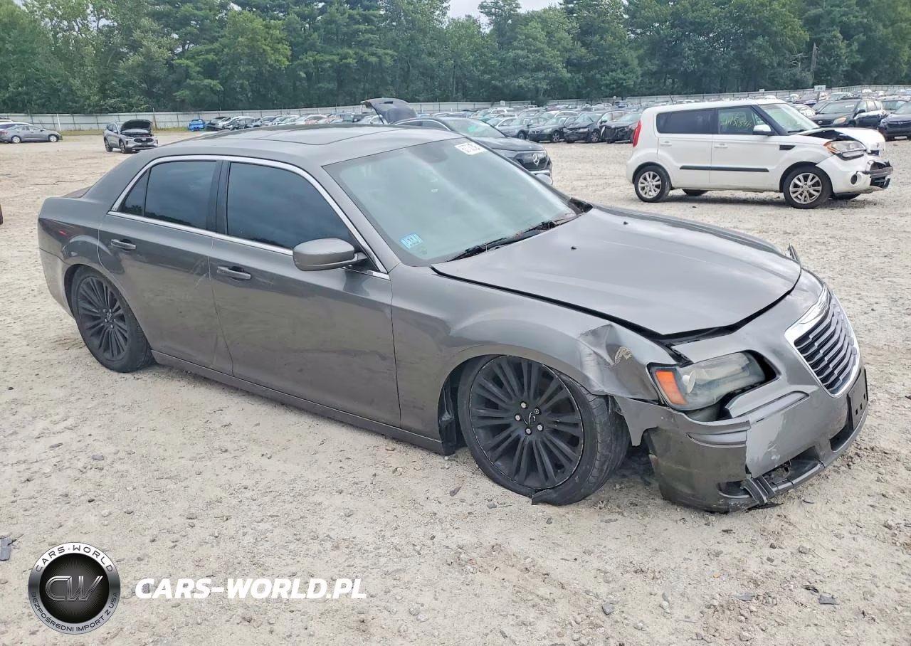 2012 Chrysler 300 S VIN:2C3CCABG1CH289575 - 4