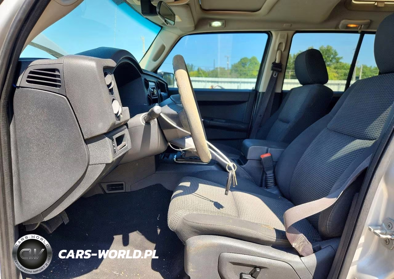 2008 Jeep Commander Sport VIN:1J8HG48KX8C149658 - 7