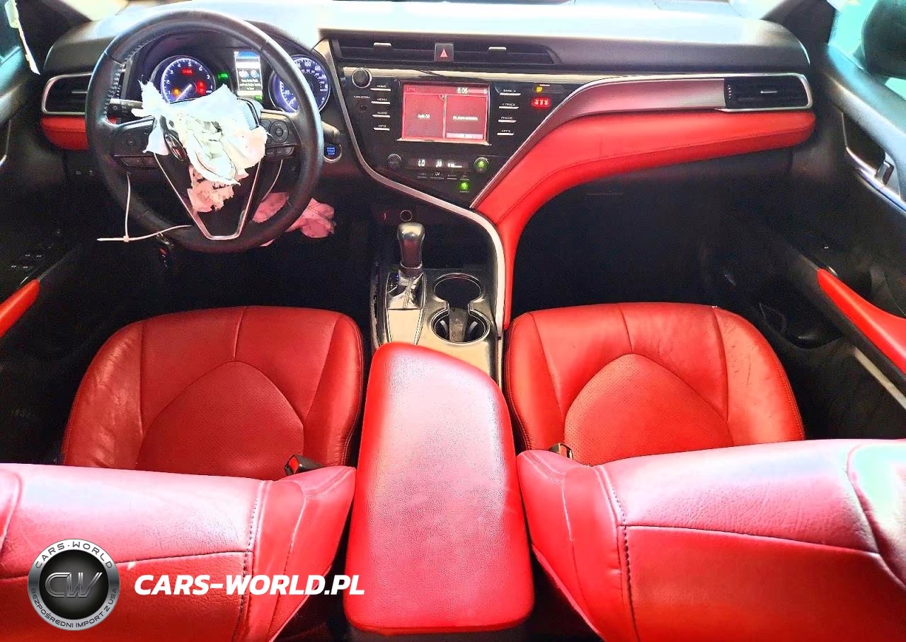 2018 Toyota Camry Se VIN:4T1B11HK9JU612883 - 8