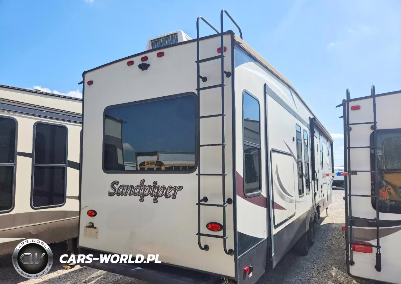 2018 Forest River Sandpiper Camper VIN:4X4FSAP29JJ037314 - 4