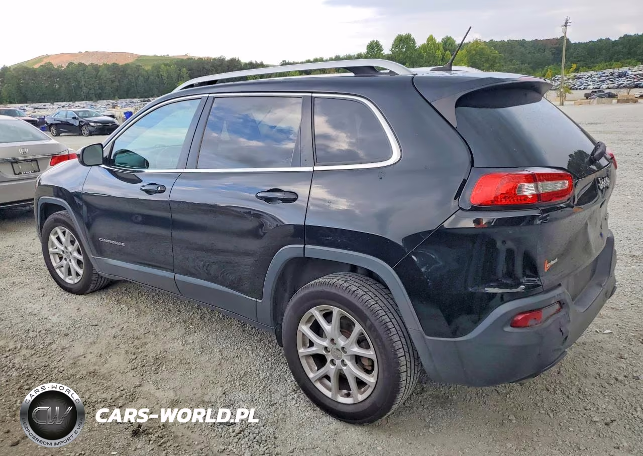 2018 Jeep Cherokee Latitude VIN:1C4PJLCB1JD531180 - 2