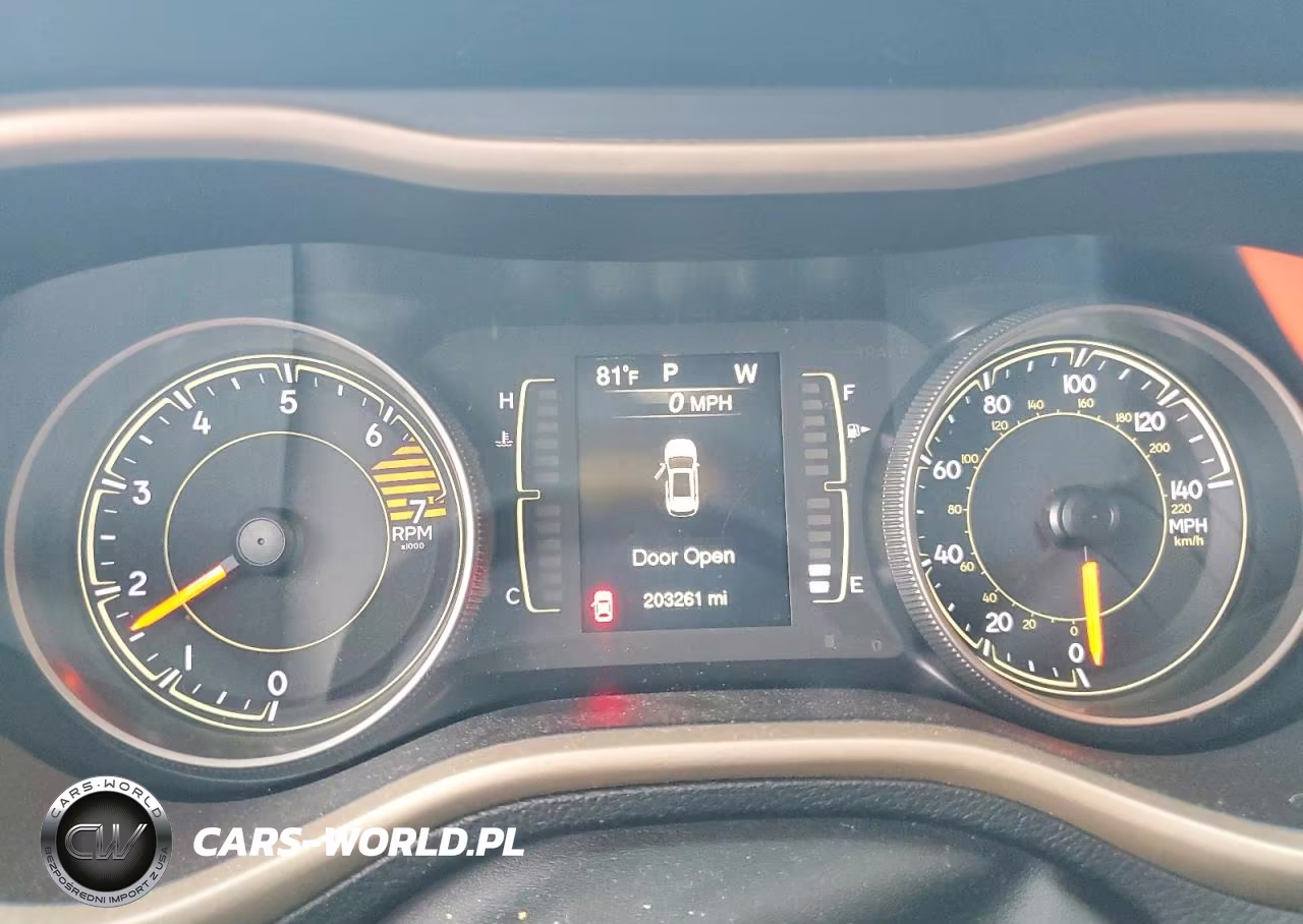 2018 Jeep Cherokee Latitude VIN:1C4PJLCB1JD531180 - 9