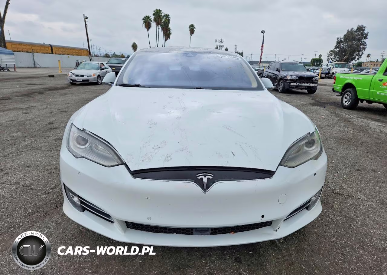 2014 Tesla Model S VIN:5YJSA1H15EFP65027 - 5