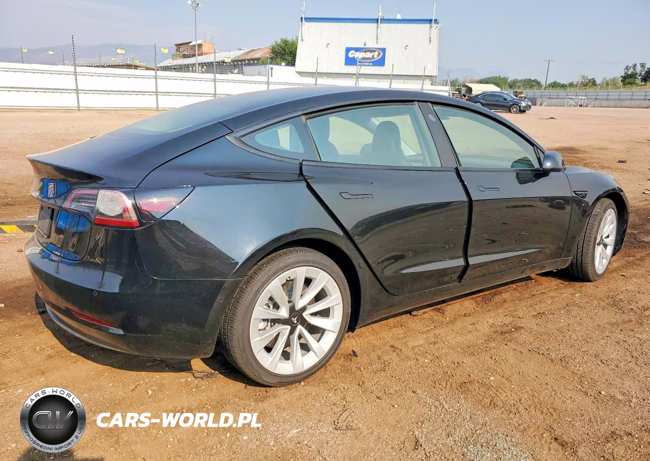 2022 Tesla Model 3 VIN:5YJ3E1EB8NF129403 - 3