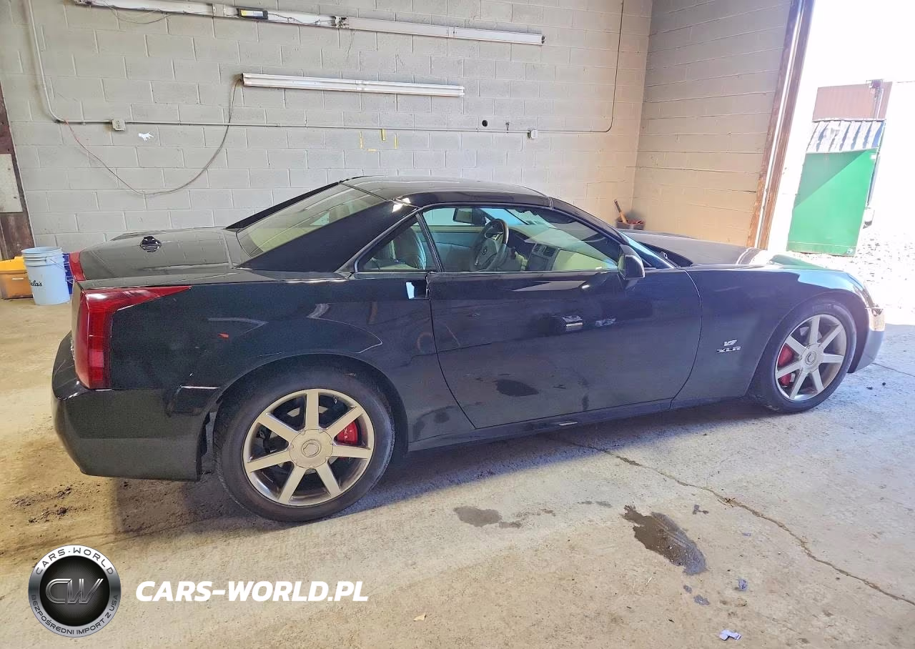 2005 Cadillac Xlr VIN:1G6YV34A555601569 - 3