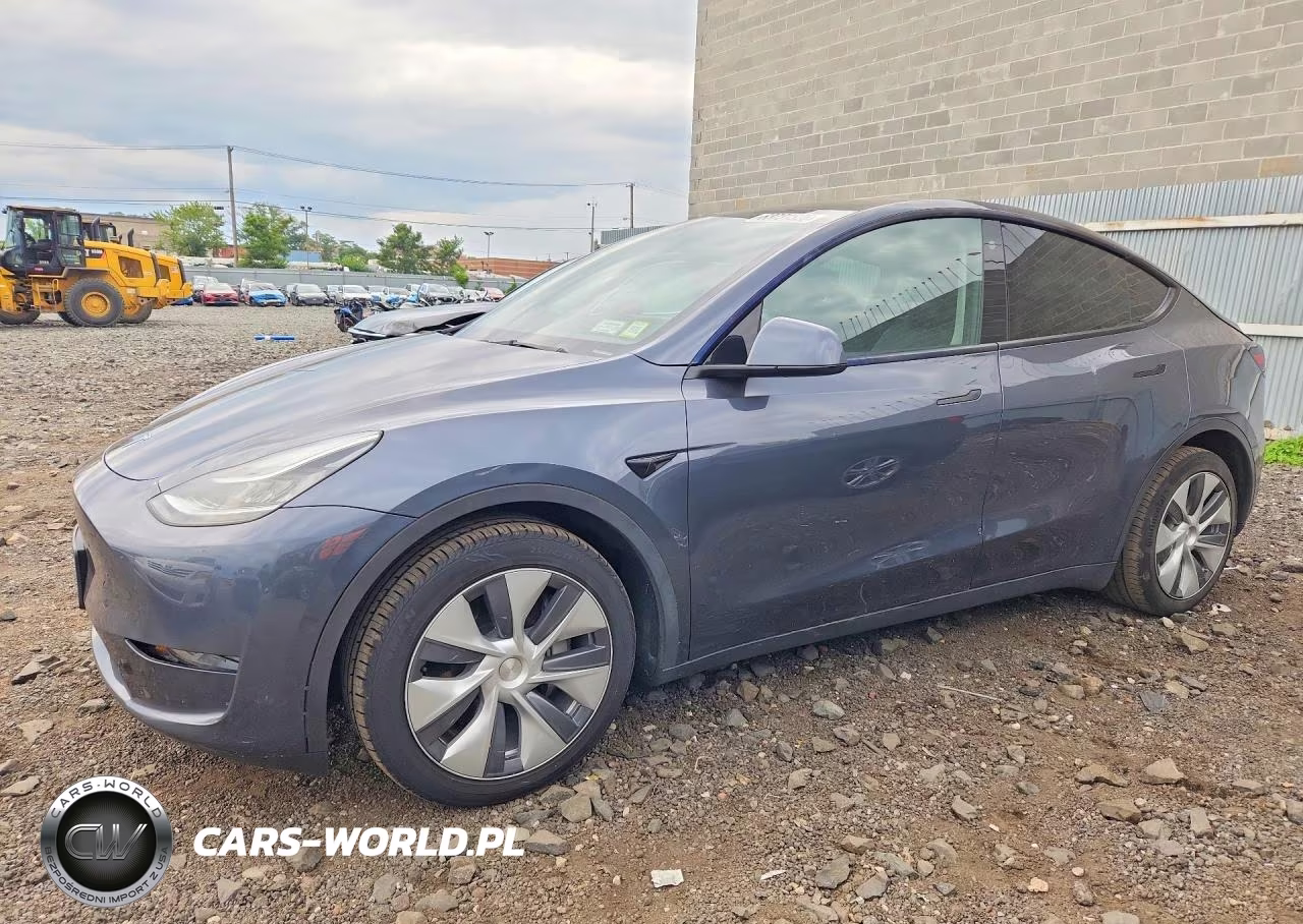 2023 Tesla Model Y – zdjęcie 1 z 13