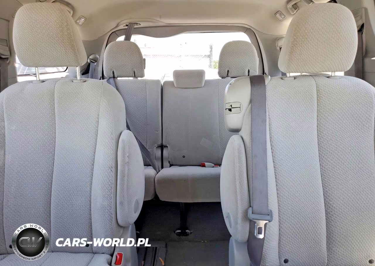 2011 Toyota Sienna Le VIN:5TDKK3DC7BS002790 - 10