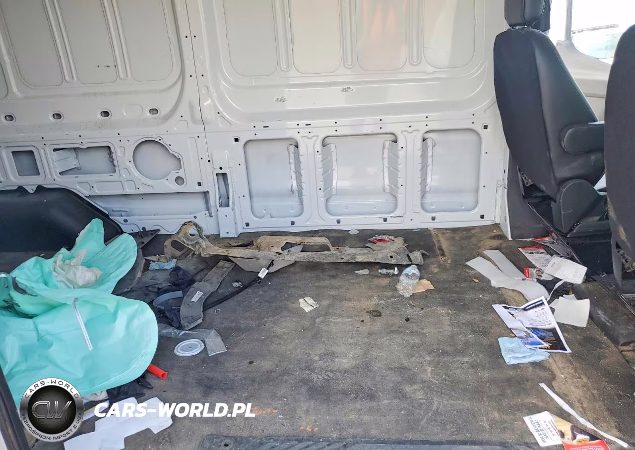 2024 Ford Transit 250 Delivery Van VIN:1FTBR1C85RKB08704 - 11