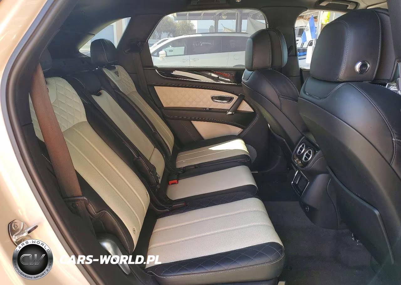 2018 Bentley Bentayga VIN:SJAAC4ZV4JC018083 - 10