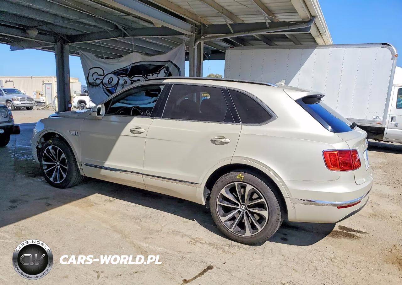 2018 Bentley Bentayga VIN:SJAAC4ZV4JC018083 - 2