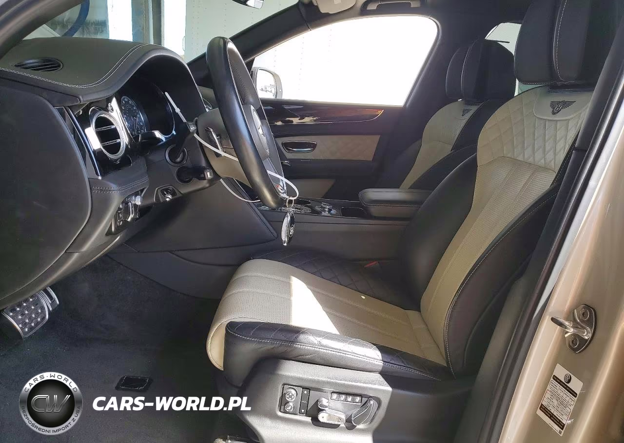 2018 Bentley Bentayga VIN:SJAAC4ZV4JC018083 - 7