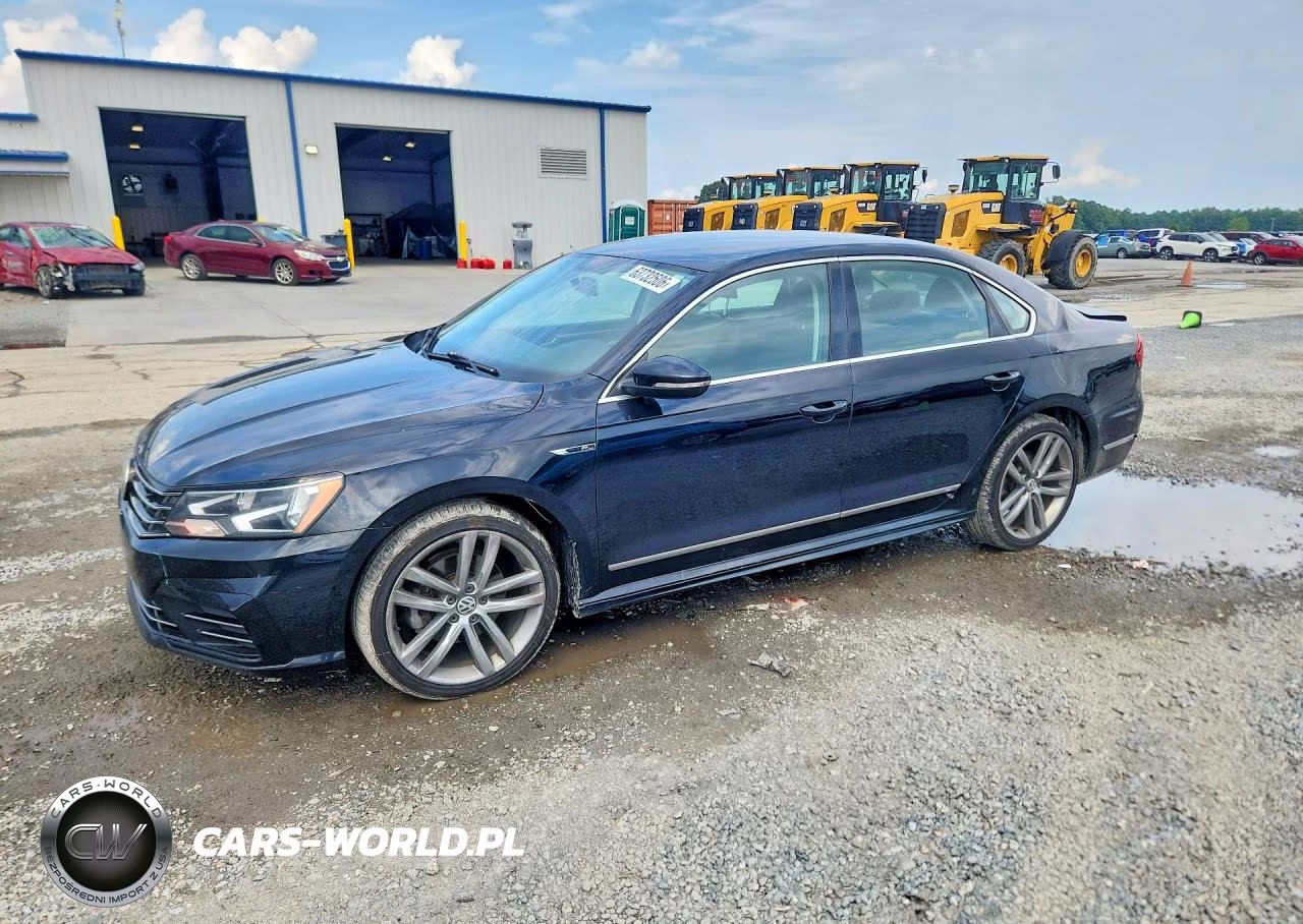 2017 Volkswagen Passat R-Line