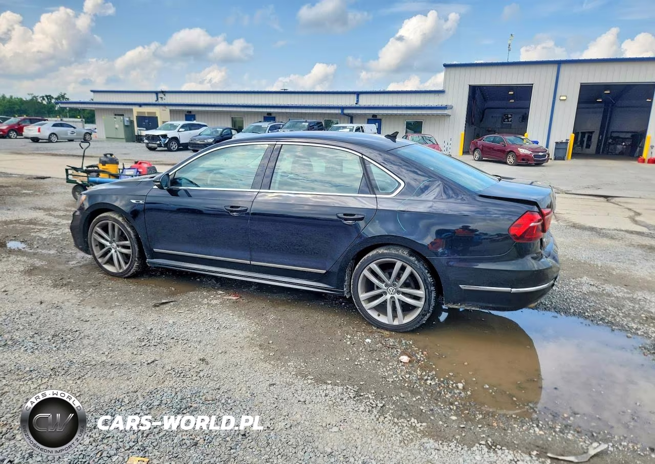 2017 Volkswagen Passat R-Line VIN:1VWDT7A38HC031725 - 2