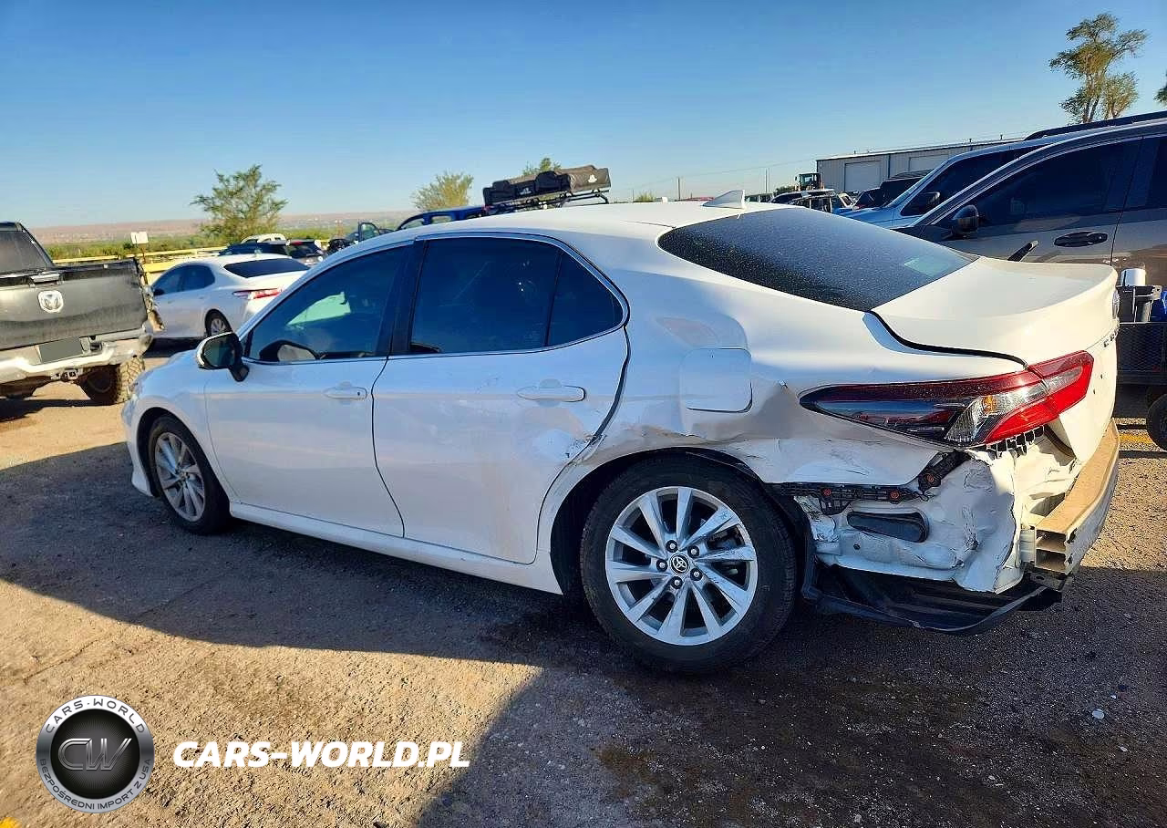 2021 Toyota Camry Le VIN:4T1C11AK9MU605161 - 2