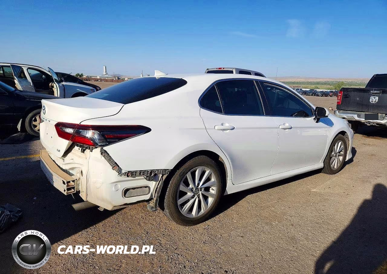 2021 Toyota Camry Le VIN:4T1C11AK9MU605161 - 3