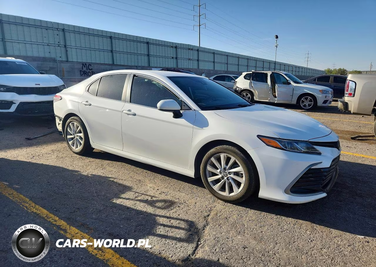 2021 Toyota Camry Le VIN:4T1C11AK9MU605161 - 4