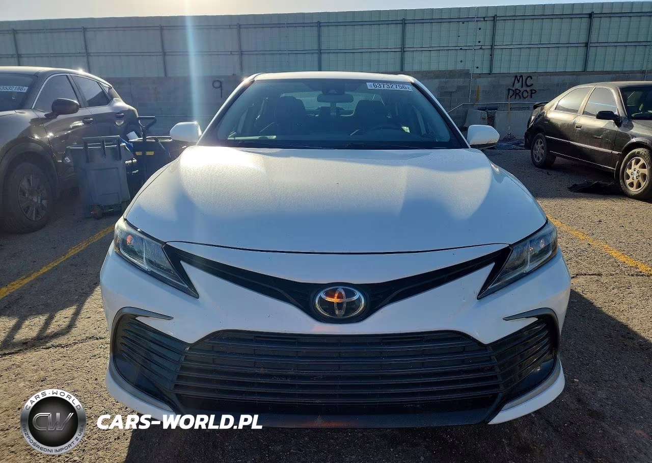 2021 Toyota Camry Le VIN:4T1C11AK9MU605161 - 5