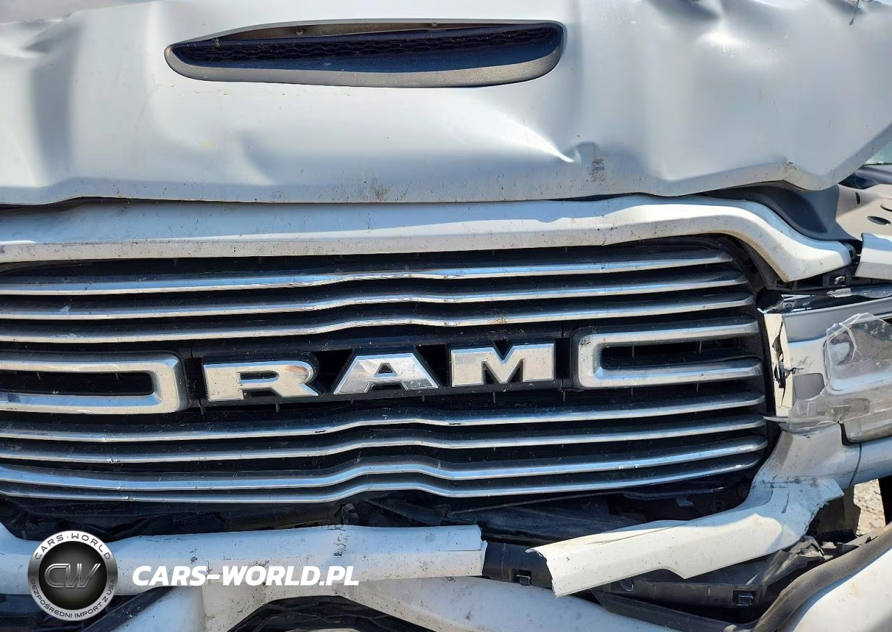 2024 Ram 2500 Laramie VIN:3C6UR5FL2RG145577 - 11