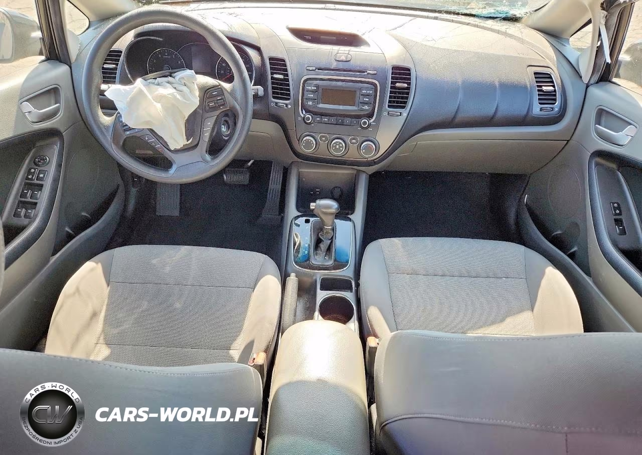 2018 Kia Forte Lx VIN:3KPFK4A72JE242305 - 8