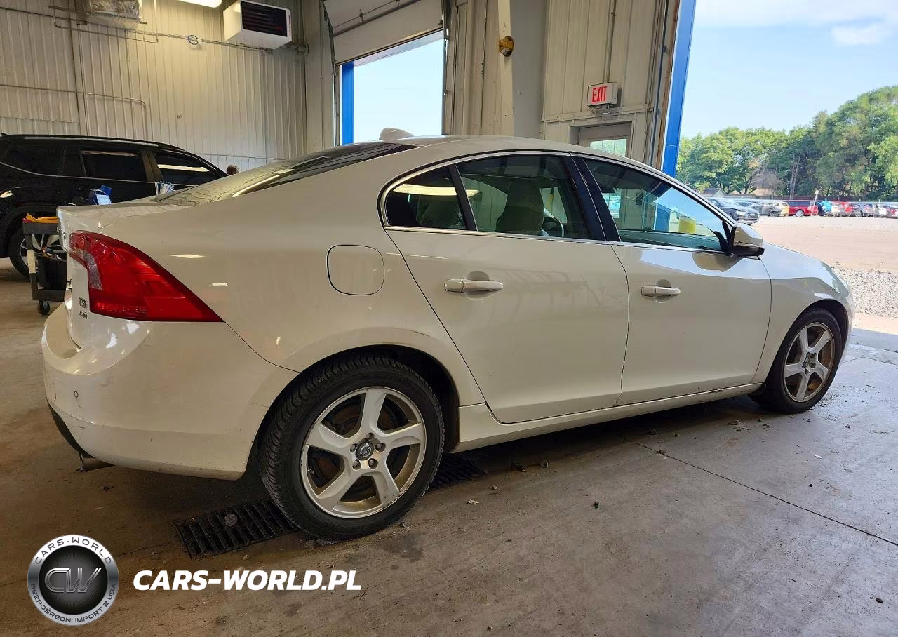 2013 Volvo S60 T5 VIN:YV1612FH9D2184004 - 3