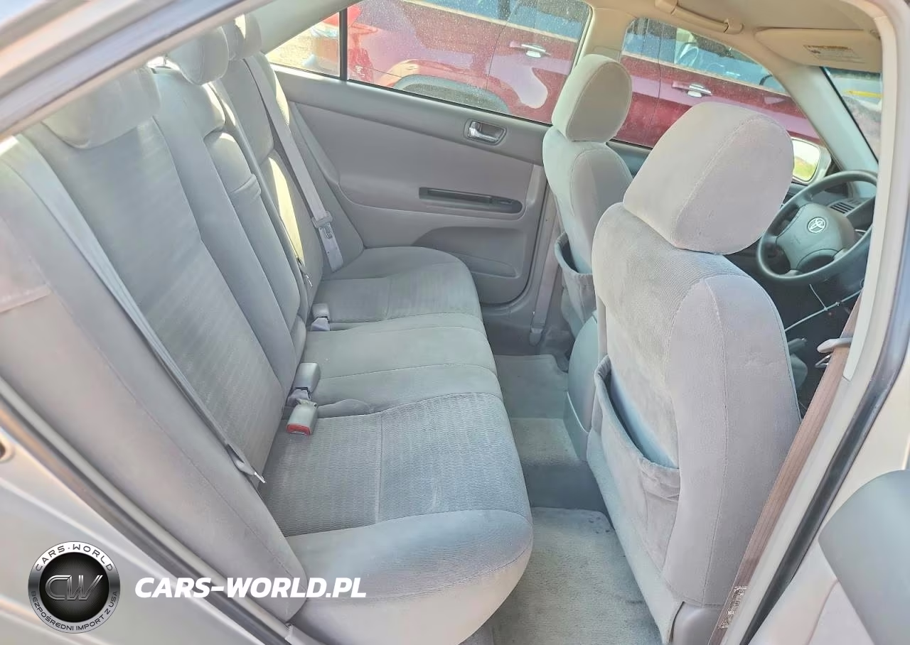 2005 Toyota Camry Le VIN:4T1BE32K75U043742 - 10