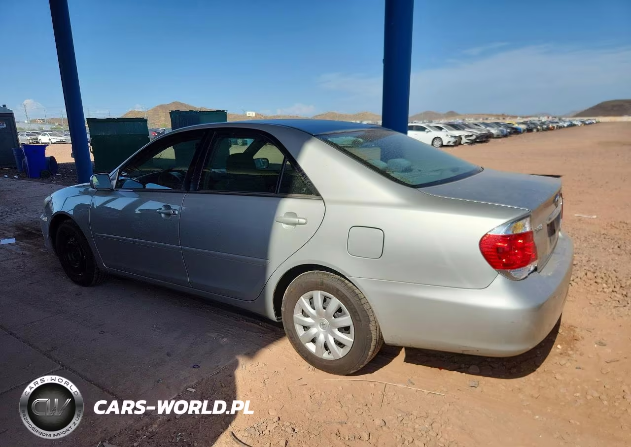 2005 Toyota Camry Le VIN:4T1BE32K75U043742 - 2