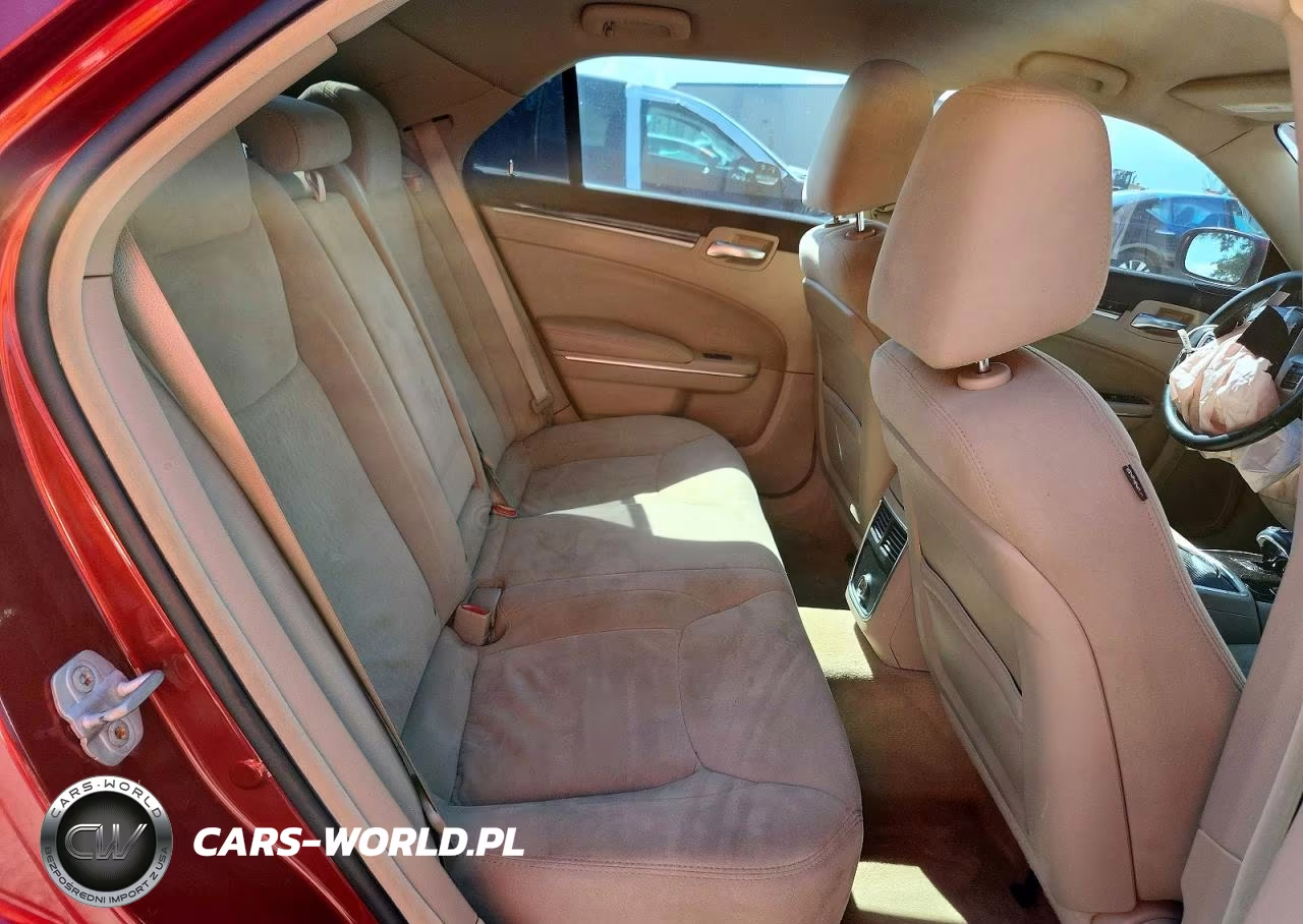 2012 Chrysler 300 VIN:2C3CCAAG4CH195319 - 10