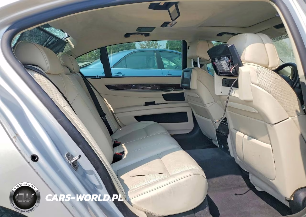 2012 BMW 750 Li VIN:WBAKB8C57CC964118 - 10