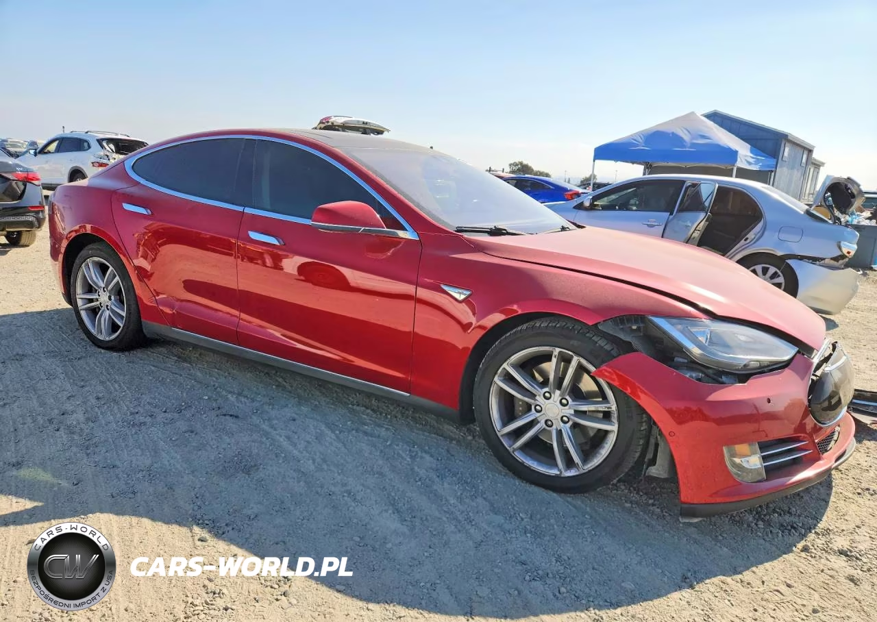 2014 Tesla Model S VIN:5YJSA1H16EFP55199 - 4