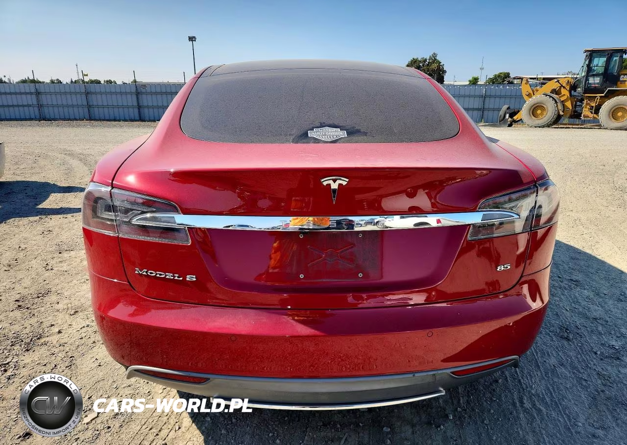 2014 Tesla Model S VIN:5YJSA1H16EFP55199 - 6