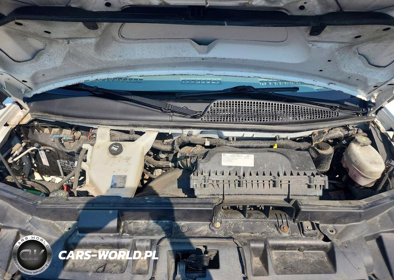 2020 Chevrolet Express G2500 VIN:1GCWGAFP2L1276386 - 12