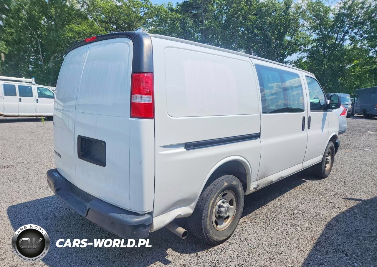 2020 Chevrolet Express G2500 VIN:1GCWGAFP2L1276386 - 3