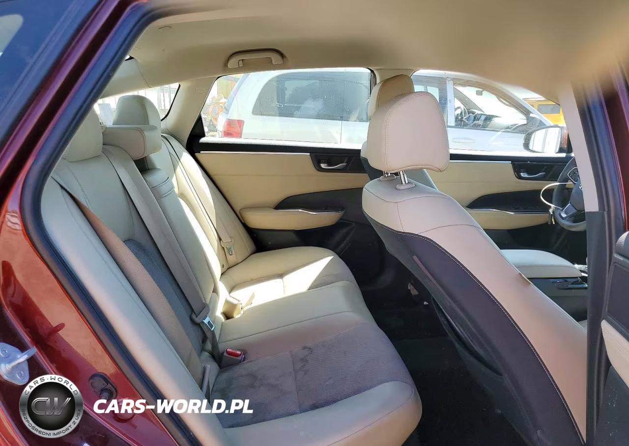2018 Honda Clarity VIN:JHMZC5F19JC023951 - 10