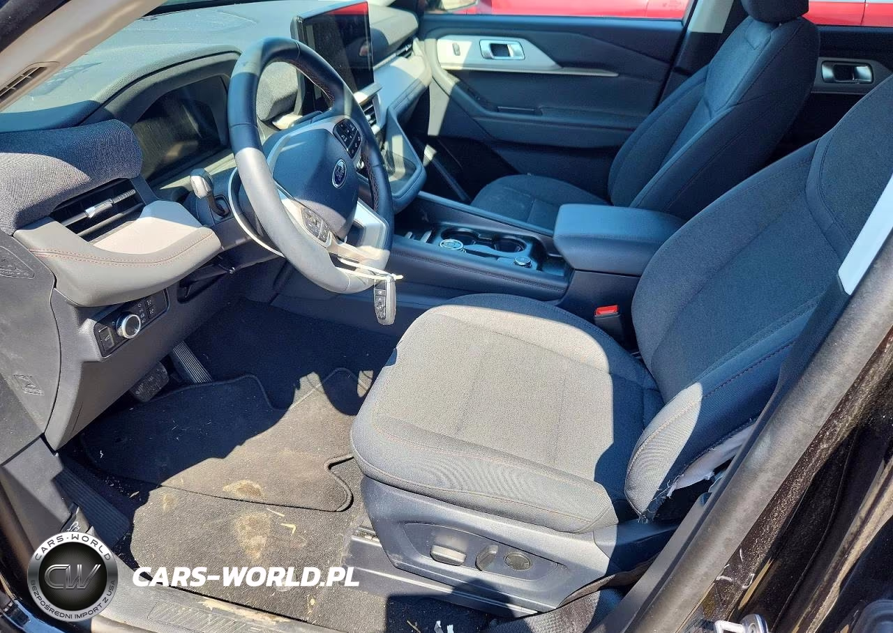2025 Ford Explorer Active VIN:1FMUK8DH6SGA24433 - 7