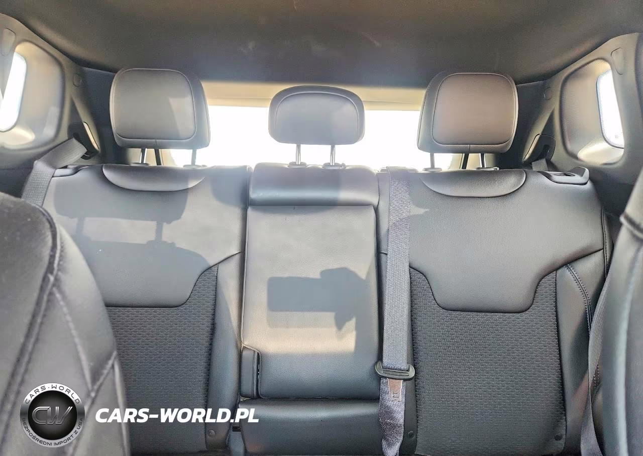 2026 Jeep Compass Latitude VIN:3C4NJDBN7TT202196 - 10
