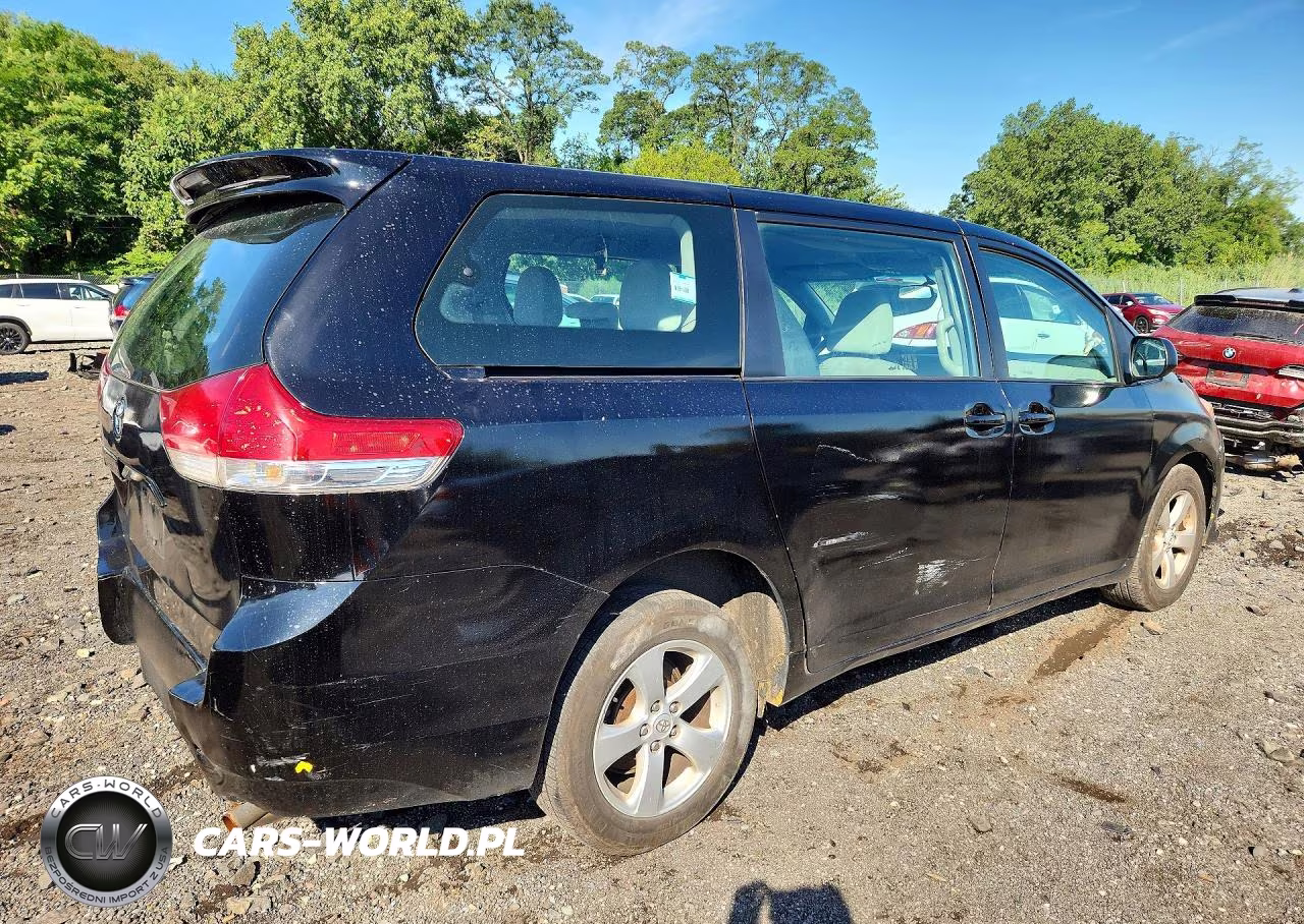 2014 Toyota Sienna L 7-Passenger VIN:5TDZK3DC9ES457319 - 3