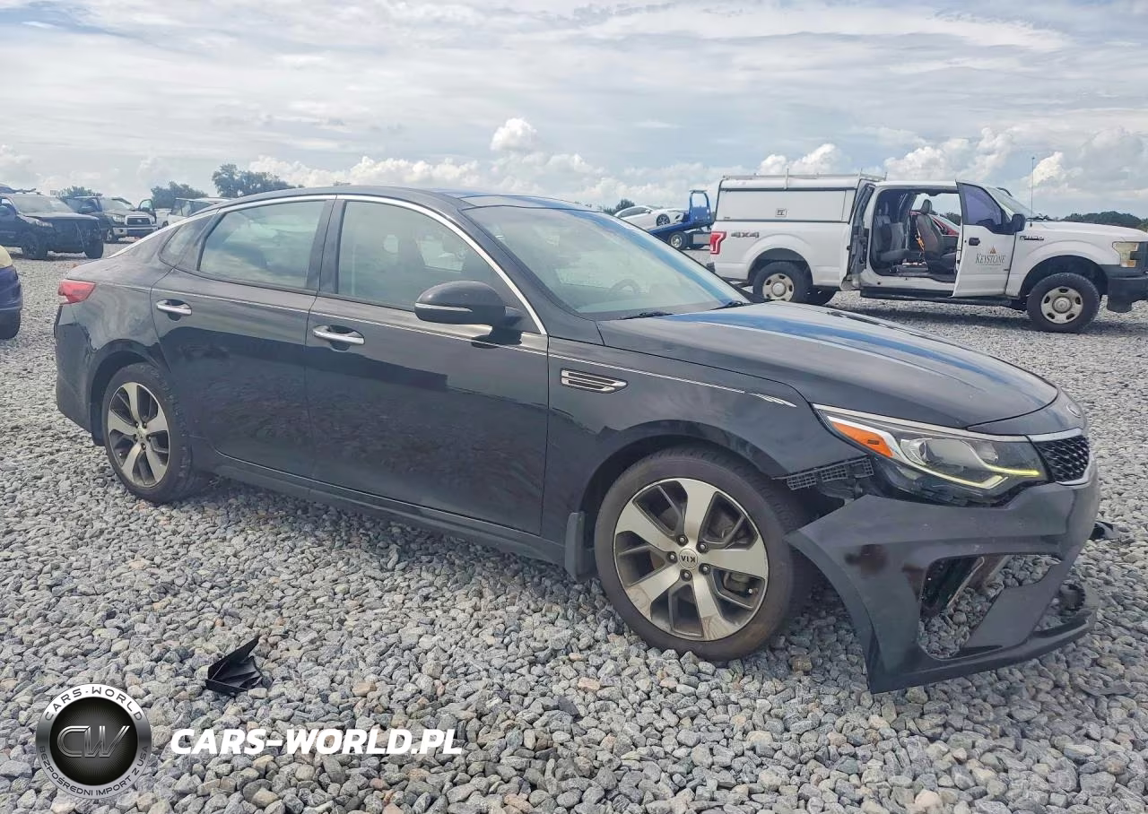 2019 Kia Optima S VIN:5XXGT4L36KG293116 - 4