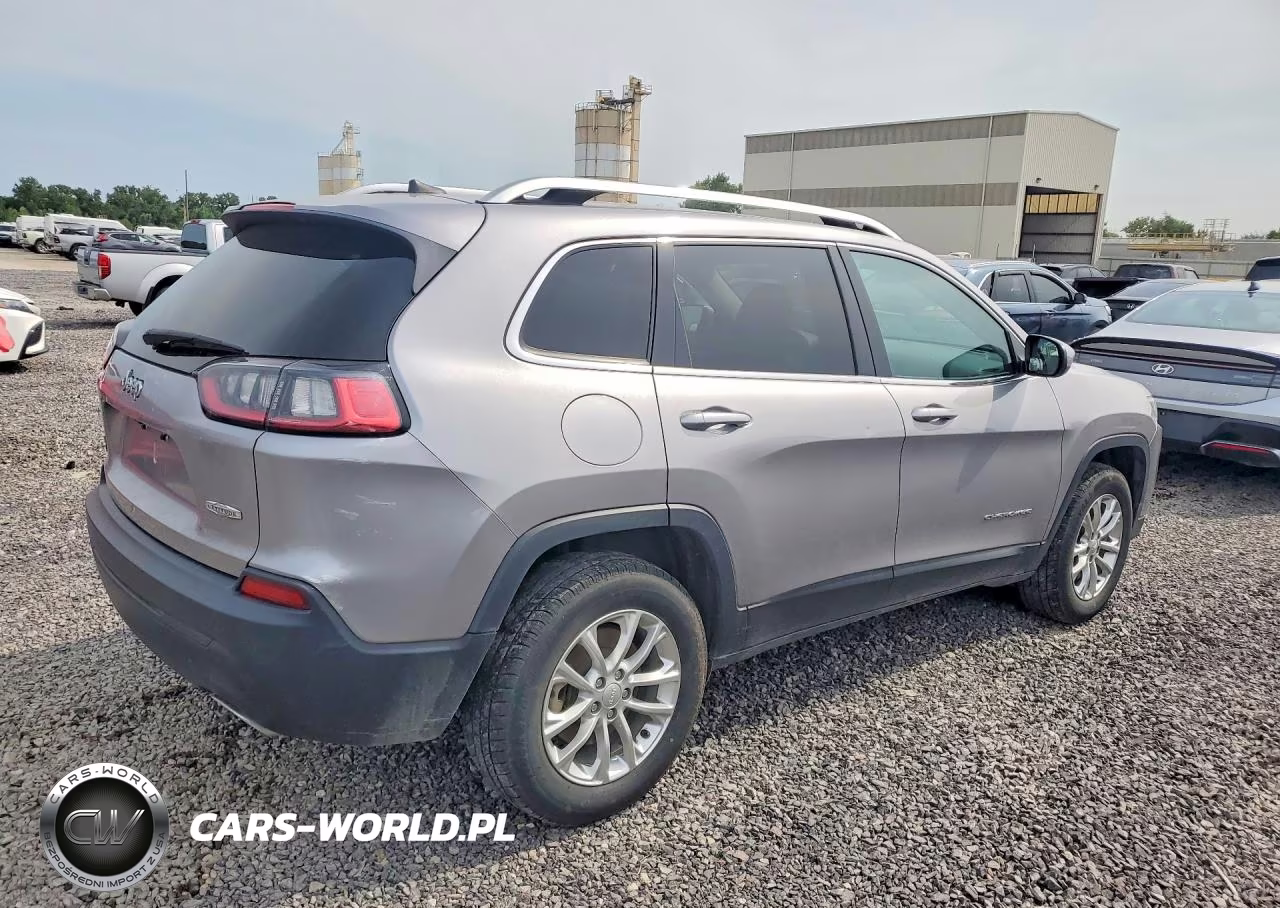 2019 Jeep Cherokee Latitude VIN:1C4PJMCX7KD155961 - 3