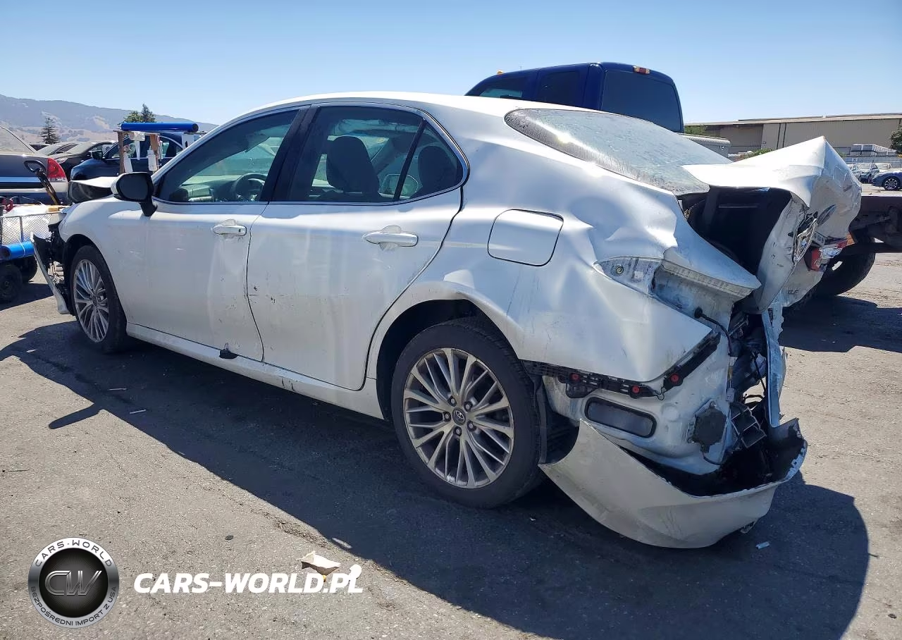 2018 Toyota Camry Xle VIN:4T1B11HK5JU028495 - 2