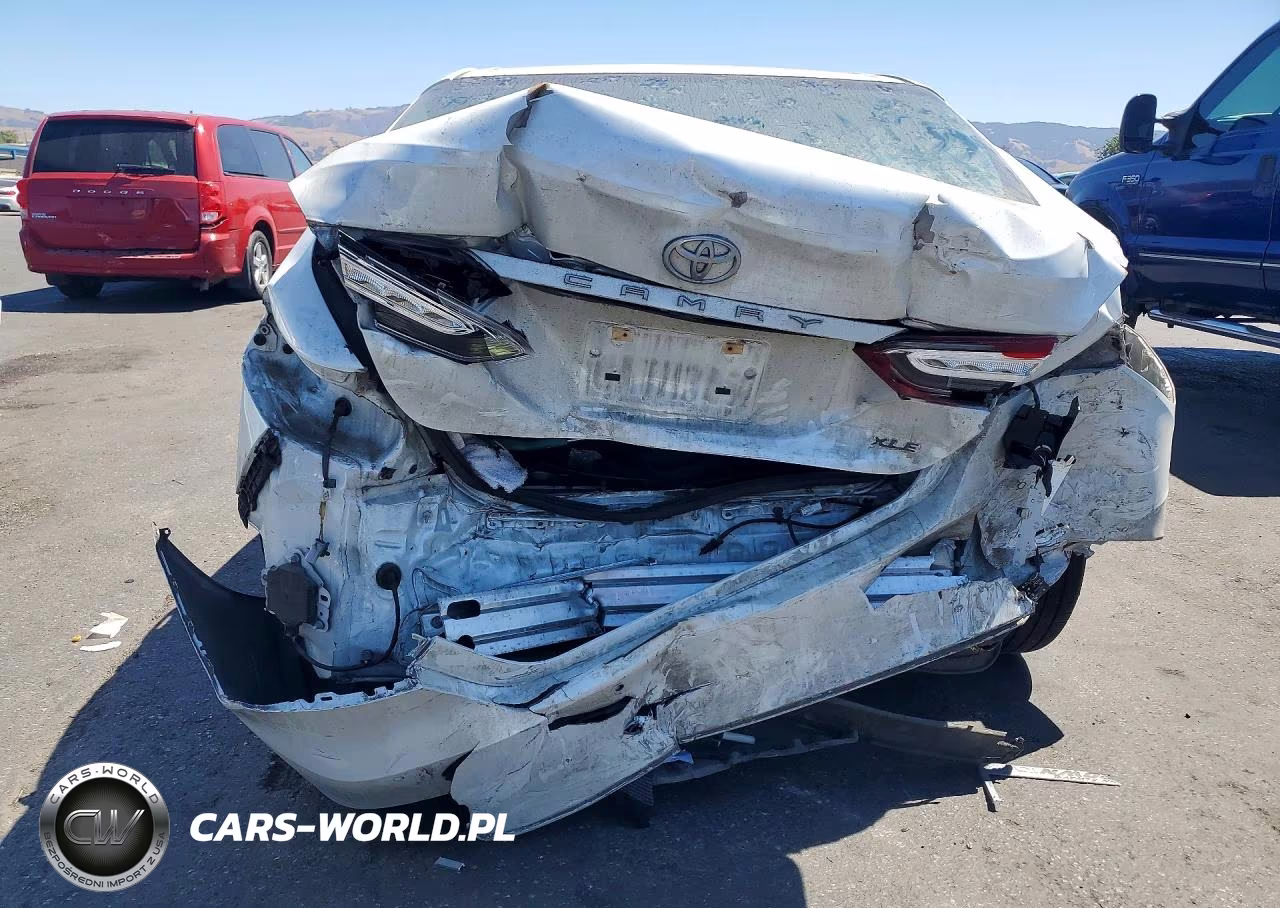 2018 Toyota Camry Xle VIN:4T1B11HK5JU028495 - 6