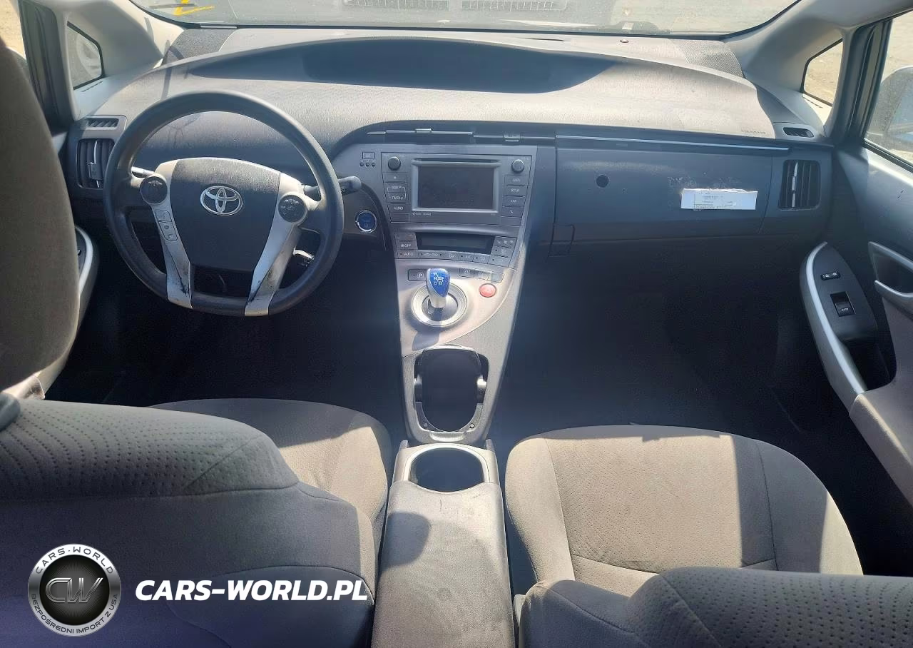 2015 Toyota Prius Three VIN:JTDKN3DU2F0476364 - 8