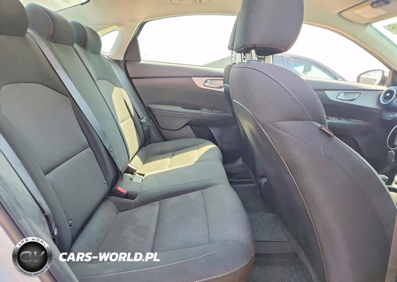 2024 Kia Forte Lxs VIN:3KPF24AD0RE786996 - 10