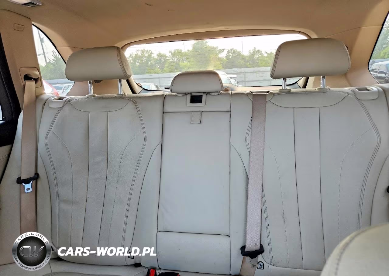 2015 BMW X5 xDrive35I VIN:5UXKR0C5XF0K63092 - 10