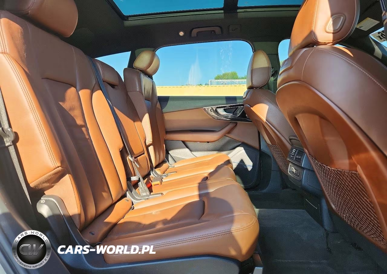 2017 Audi Q7 Premium Plus VIN:WA1LAAF72HD036033 - 11