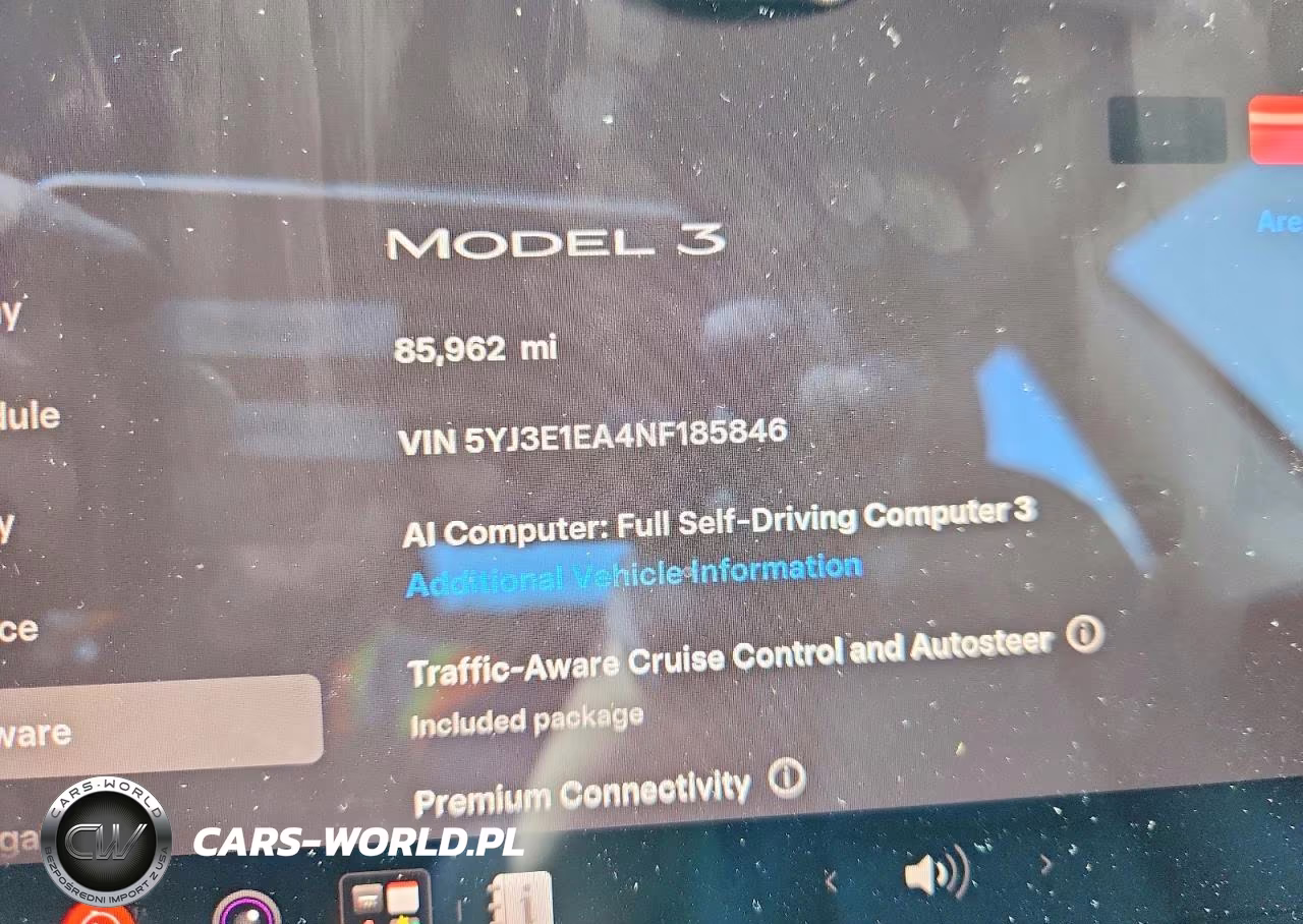 2022 Tesla Model 3 VIN:5YJ3E1EA4NF185846 - 9