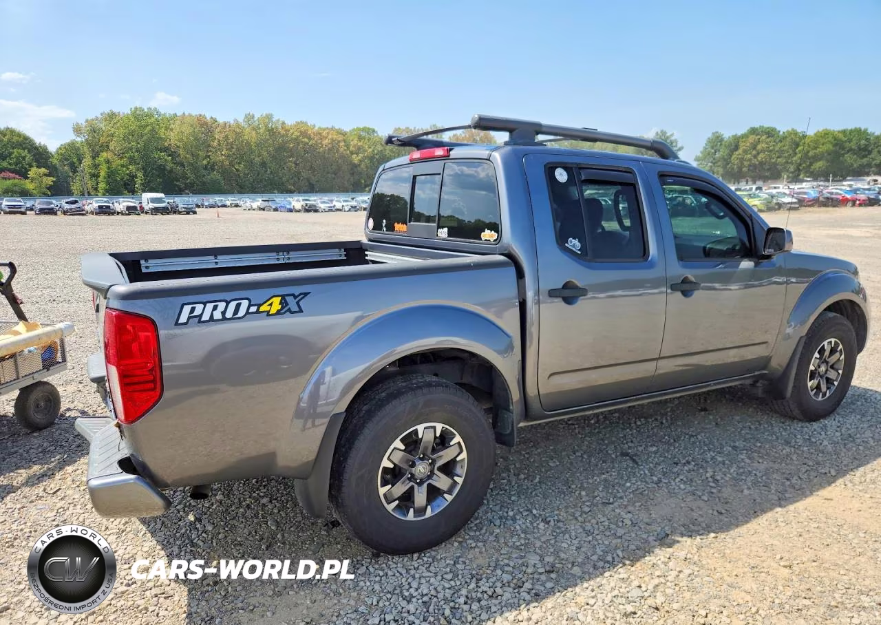 2020 Nissan Frontier Pro-4X VIN:1N6ED0EB2LN724359 - 3