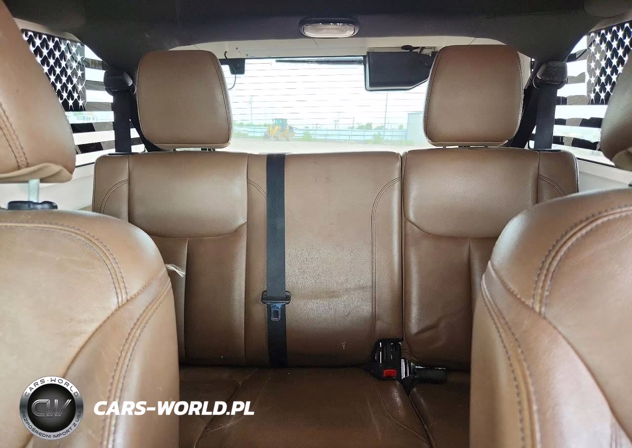 2014 Jeep Wrangler Unlimited Sahara VIN:1C4BJWEG9EL126572 - 10