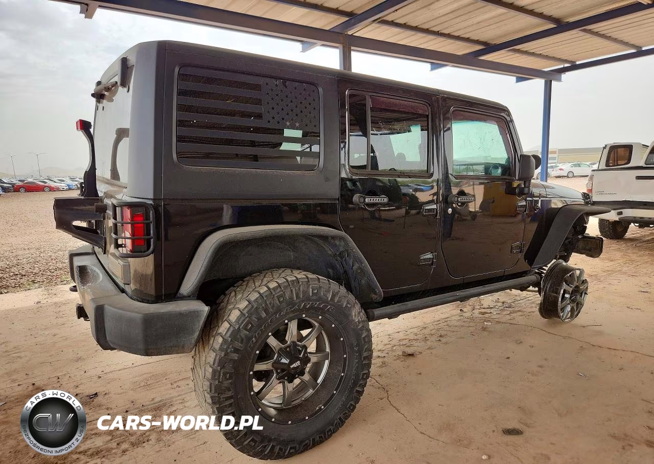 2014 Jeep Wrangler Unlimited Sahara VIN:1C4BJWEG9EL126572 - 3