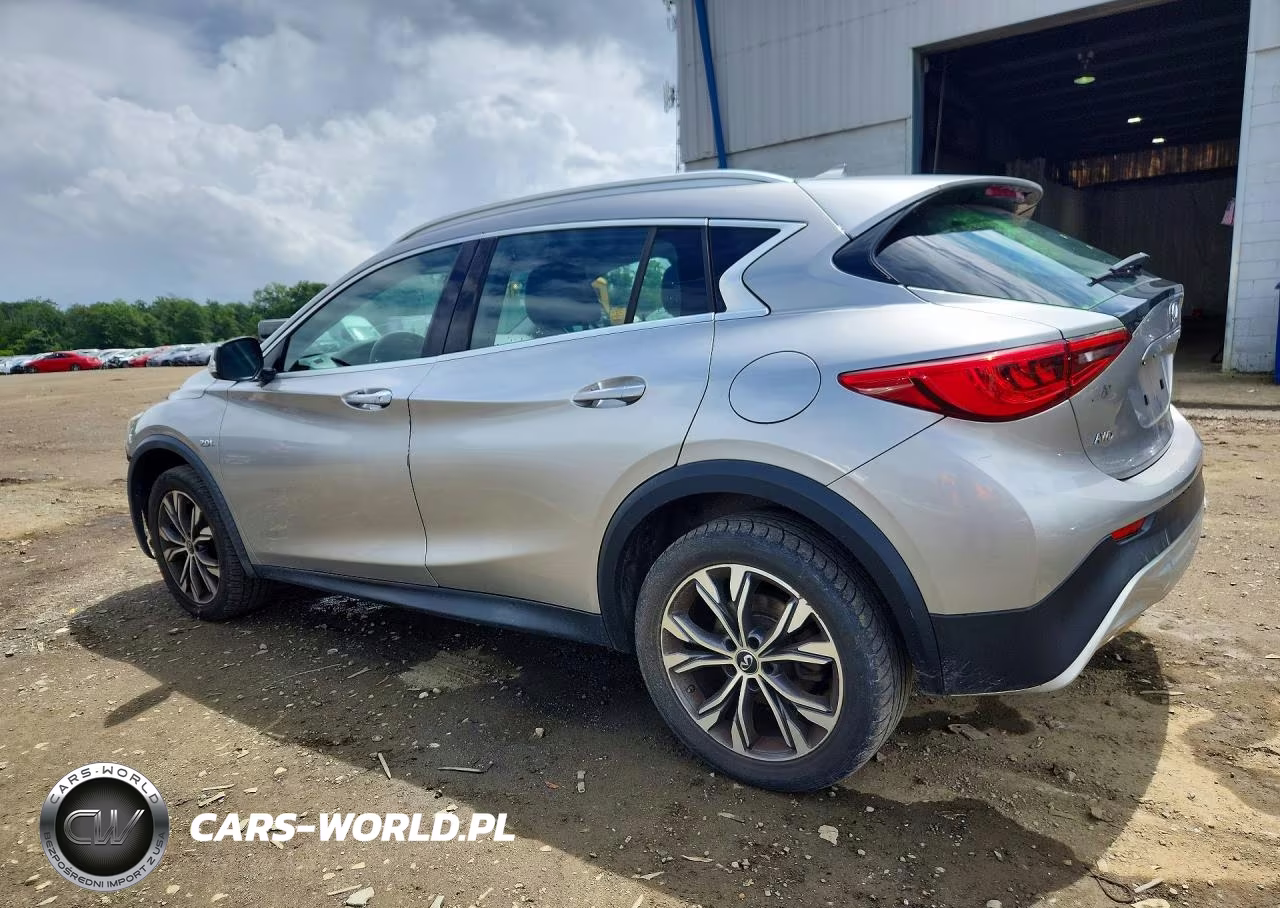 2017 Infiniti Qx30 Luxury VIN:SJKCH5CR1HA033119 - 2