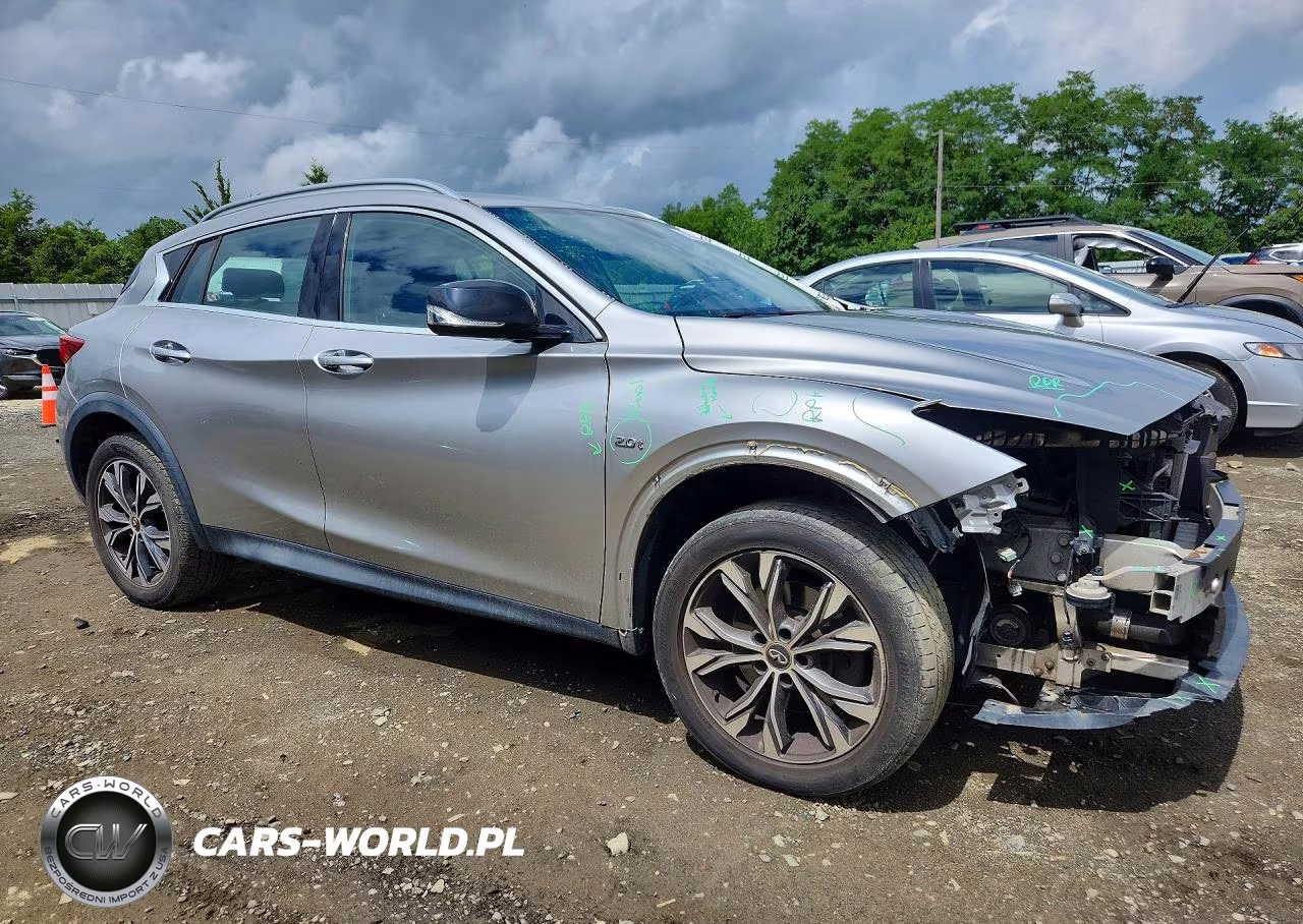 2017 Infiniti Qx30 Luxury VIN:SJKCH5CR1HA033119 - 4